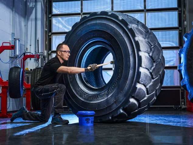 Tyre fitting