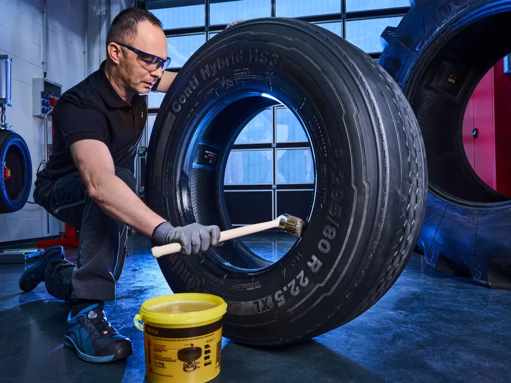 Picture of tire mounting mounting wax